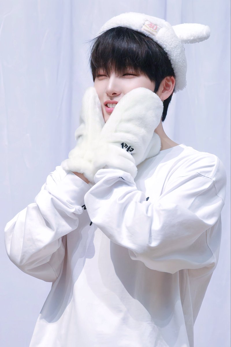 ⊹.݁˖.‧₊˚.  ღ ˃ᴗ˂ ღ  ˖˚⊹ ⋆  ݁˖

:¨·.·¨: 
 `·..#서호 #SEOHO