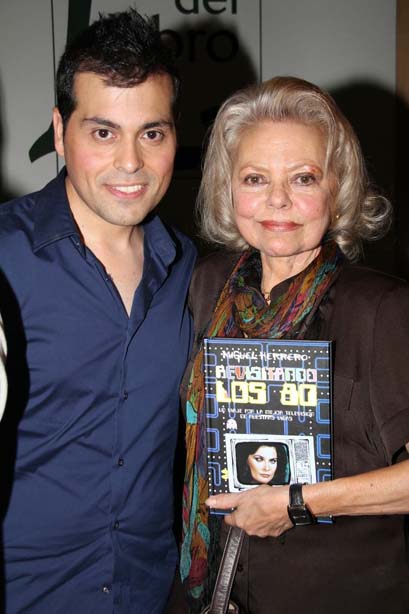 🔊NUEVO PODCAST: 𝐌𝐀𝐘𝐑𝐀 𝐆𝐎́𝐌𝐄𝐙-𝐊𝐄𝐌𝐏 (14 de febrero, 1948-13 de octubre, 2024). 

La recordamos en el 1º aniversario de su muerte, con <a href="/MiguelHerreroSJ/">Miguel Herrero</a> , autor de 'Un, dos, tres, responda otra vez', sus hijastras y colegas <a href="/rne/">Radio Nacional</a> <a href="/ArchivoRTVE/">Archivo RTVE</a> 👇

shorturl.at/dMJlC