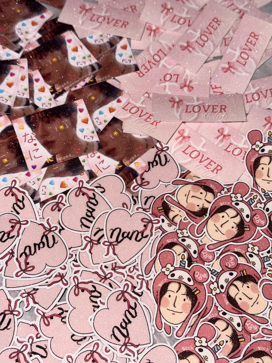 ღ kindy rt —— 🎂✨
giveaway 𝒇𝒐𝒓 𝒏𝒂𝒏𝒊’𝒔 𝟐𝟖𝒕𝒉 𝒃𝒅 ♡

🎀 sticker 4ea ꒰ 50 sets ꒱
🪄 26 oct 2025
🎠 co-event hall, union mall &amp; hwang cafe udomsuk

#Nani28thBDCelebration
#Nani28thLittlelandBirthday
꒰ #hirunkit_ @hirunkit_ ꒱ 

➿ มีไปแจกที่คาเฟ่ <a href="/nnbirthday_pj/">𝑵𝒂𝒏𝒊𝒍𝒂𝒏𝒅 𝑷𝒓𝒐𝒋𝒆𝒄𝒕 🌌🌈</a>