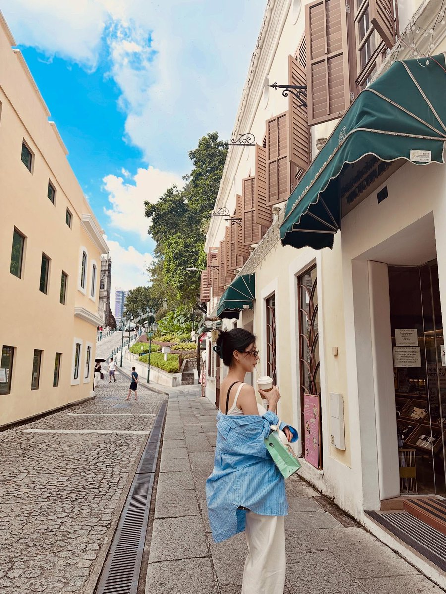 SeohyunData's tweet photo. 📷 #서현 | Seohyun Instagram Update:

Collecting moments, not things 🐻🌱🍦 https://t.co/iuPBncbOTc