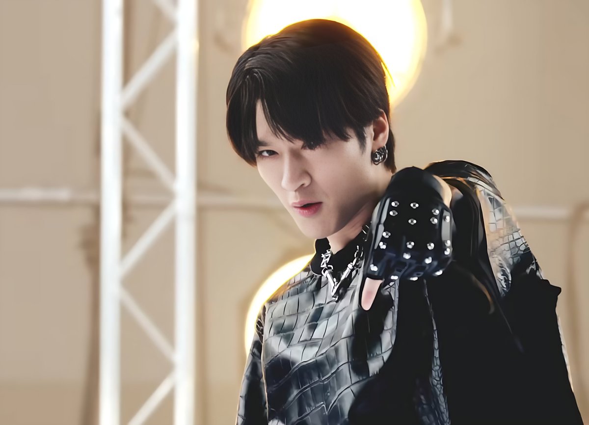 ラブブ　シークレット　Big into Energy 深澤辰哉着用 ラブブ シークレット Big into Energy 深澤辰哉着用 ラブブ