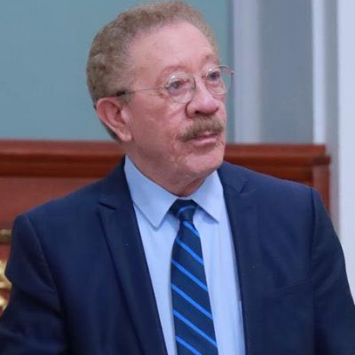 Antes de que acabe el día quiero felicitar a <a href="/diazpol/">Héctor Díaz-Polanco</a>, que con experiencia y humanismo lidera <a href="/MorenaCiudadMex/">Morena CDMX</a> y que hoy cumple un año más de vida. Todos mis parabienes, Héctor.