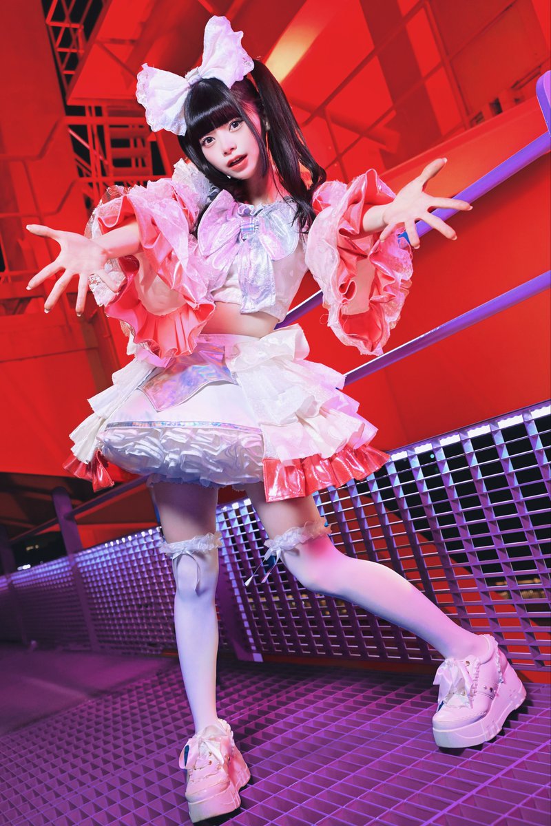 Maison de Queen-メゾン ド クイーン- (@maisondequeen) on Twitter photo 👑𝙼𝚊𝚒𝚜𝚘𝚗 𝚍𝚎 𝚀𝚞𝚎𝚎𝚗 👑
上海撮り下ろしカット❕
𝘯𝘢𝘮𝘦 : 高須賀友香 (<a href="/tomoka_takasuka/">高須賀友香【Maison de Queen】11/14(金)生誕祭♡♡</a> )
𝘤𝘰𝘭𝘰𝘳 : 🩷
君のぷりてぃーあいどる♡♡
#メゾクイ #MDQ #MaisondeQueen 👑𝙼𝚊𝚒𝚜𝚘𝚗 𝚍𝚎 𝚀𝚞𝚎𝚎𝚗 👑
上海撮り下ろしカット❕
𝘯𝘢𝘮𝘦 : 高須賀友香 (<a href="/tomoka_takasuka/">高須賀友香【Maison de Queen】11/14(金)生誕祭♡♡</a> )
𝘤𝘰𝘭𝘰𝘳 : 🩷
君のぷりてぃーあいどる♡♡
#メゾクイ #MDQ #MaisondeQueen