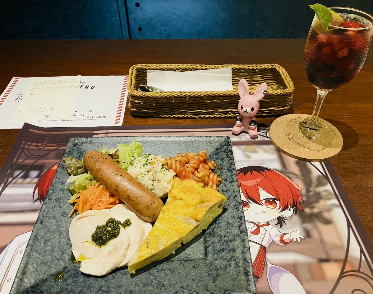 apopo_mk's tweet image. ❤️‍🩹  2025.10.12『あぽすのごはんやさん』 🖤

ご来店ありがとうございました🍳
約20時間かけて仕込んで、60人分の料理をすべて自分で作りました。

不安だらけで、当日のヘアメイクも捨てて迎えたけど、みんなの「美味しい！」で全部が報われたよ、ありがとう...！

また食べに来てね👨🏻‍🍳