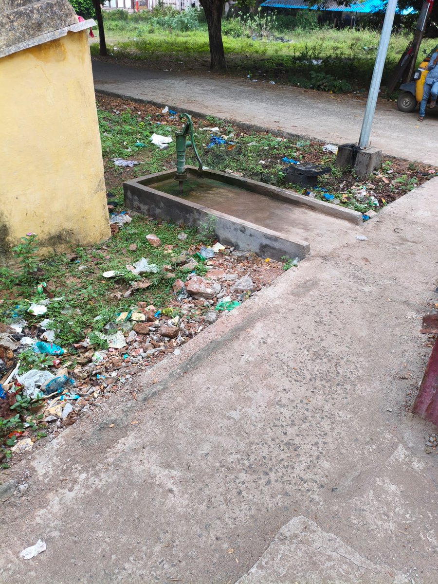 enggnt's tweet photo. @drmgnt @RailwaySeva @SPtweetsss Seating facilities and water supply is available at BQU staion https://t.co/d4JmTYjNw7