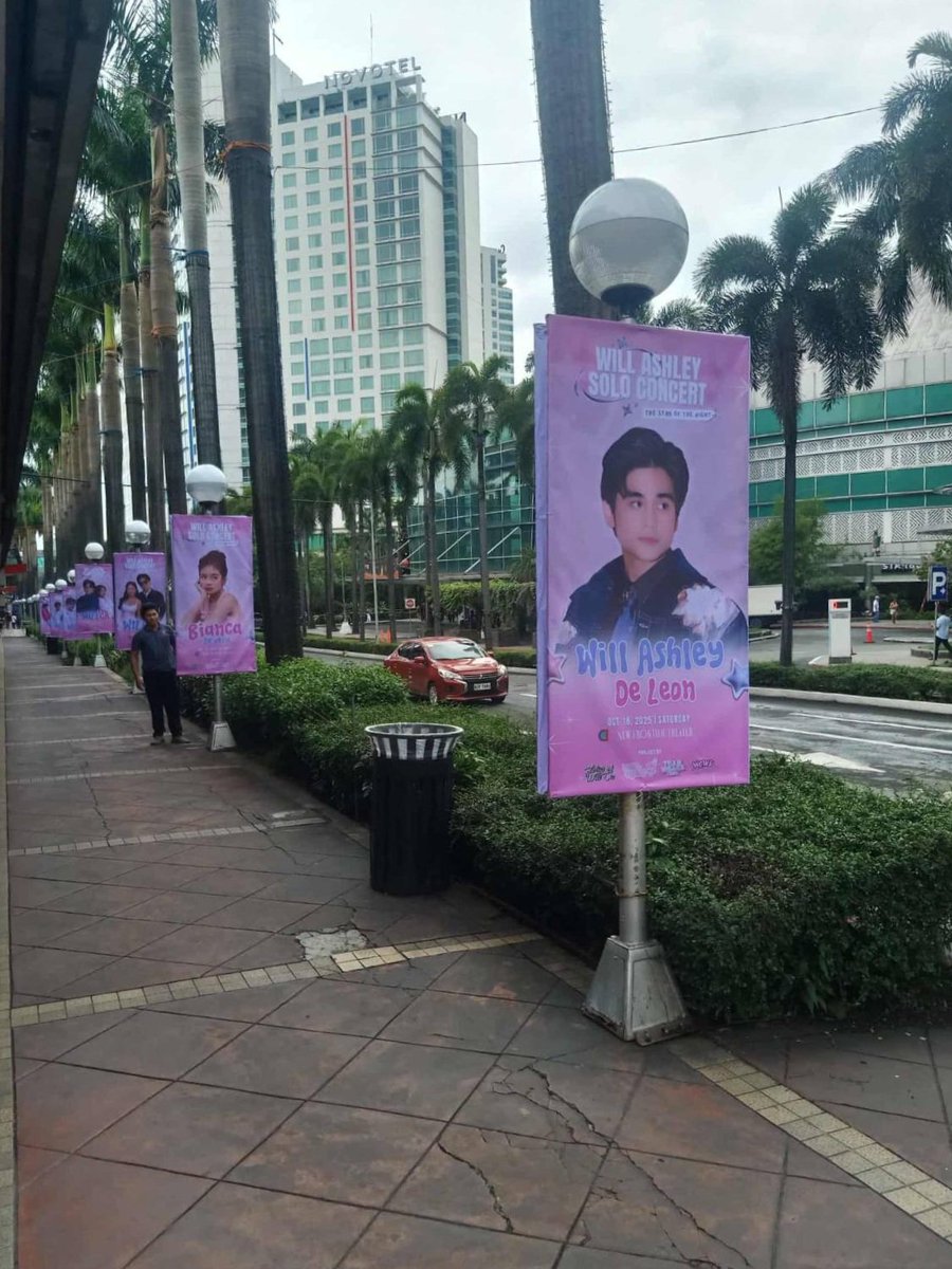 Our lampposts are already up at Araneta! ✨️