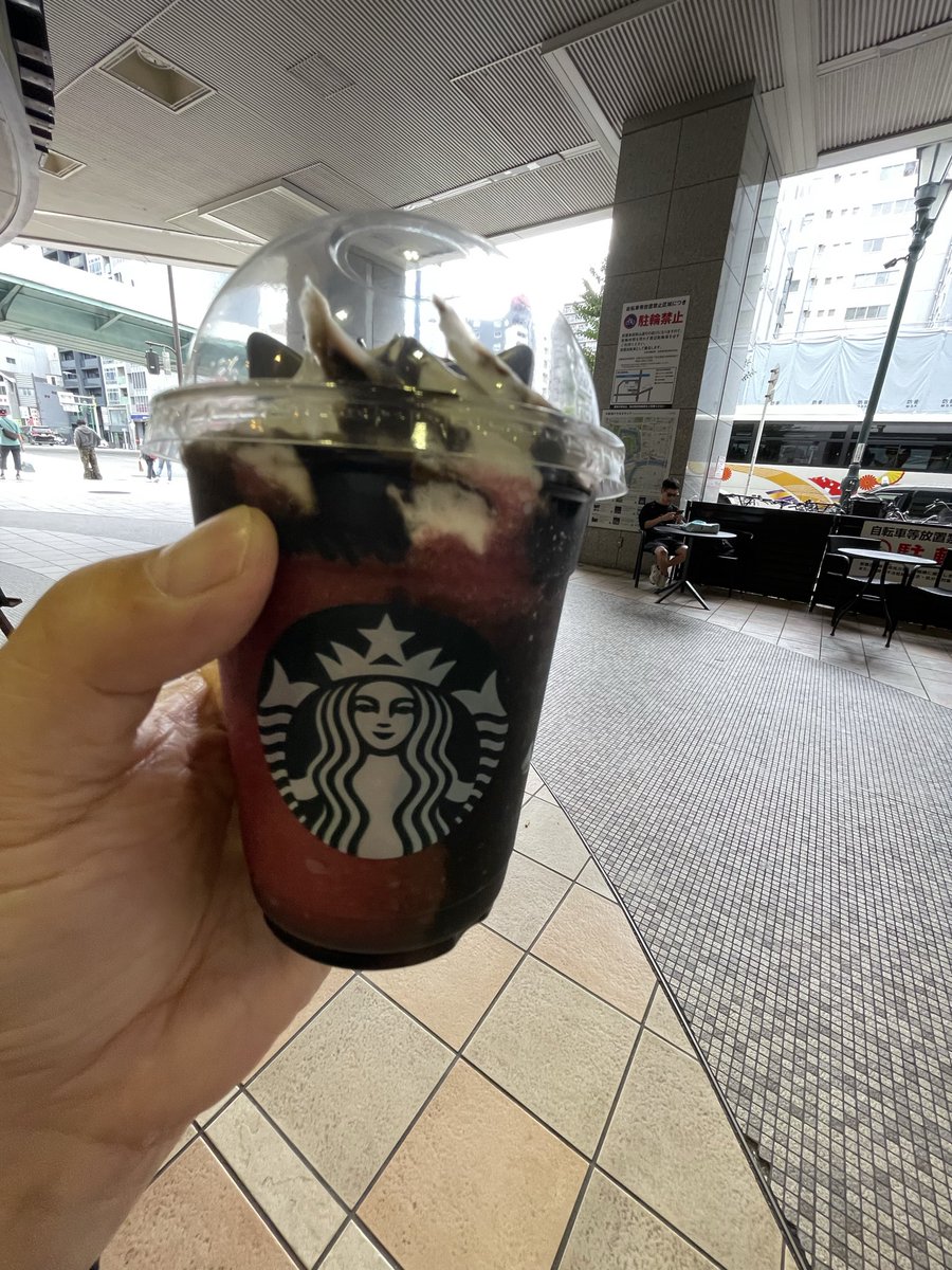 _luckystrike_'s tweet photo. デザート🍨 https://t.co/KD4zt2D6by