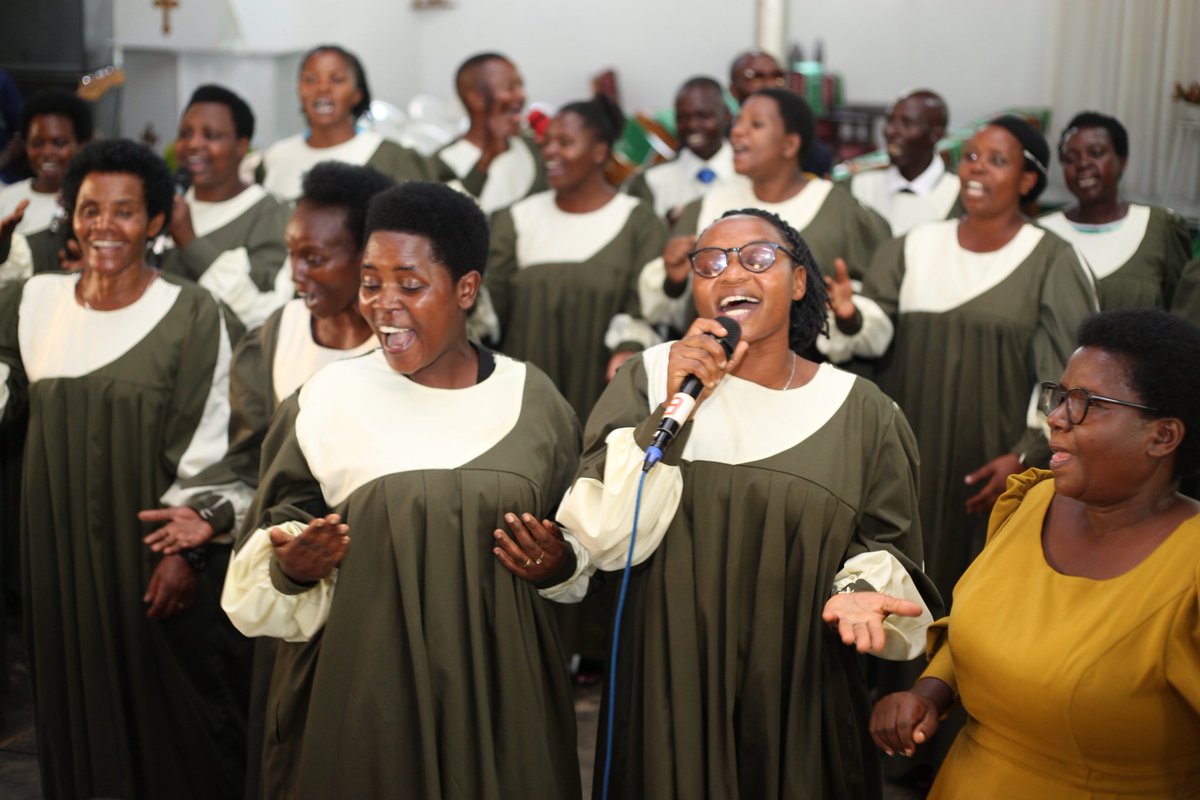 🚨 Back on Sunday 🚨
umunezero kubitabiriye concert ya Choral Beterehemu ejo kuri cathedral ibifashijwemo n'amakorari yacu.Guhembuka no kongera kubona ibitangaza by'Imana,umwanya wo guhimbaza no kuramya Imana,Ijambo ry'Imana  byadufashije kongera kwegera Imana.<a href="/MbandaLaurent/">Laurent Mbanda</a>