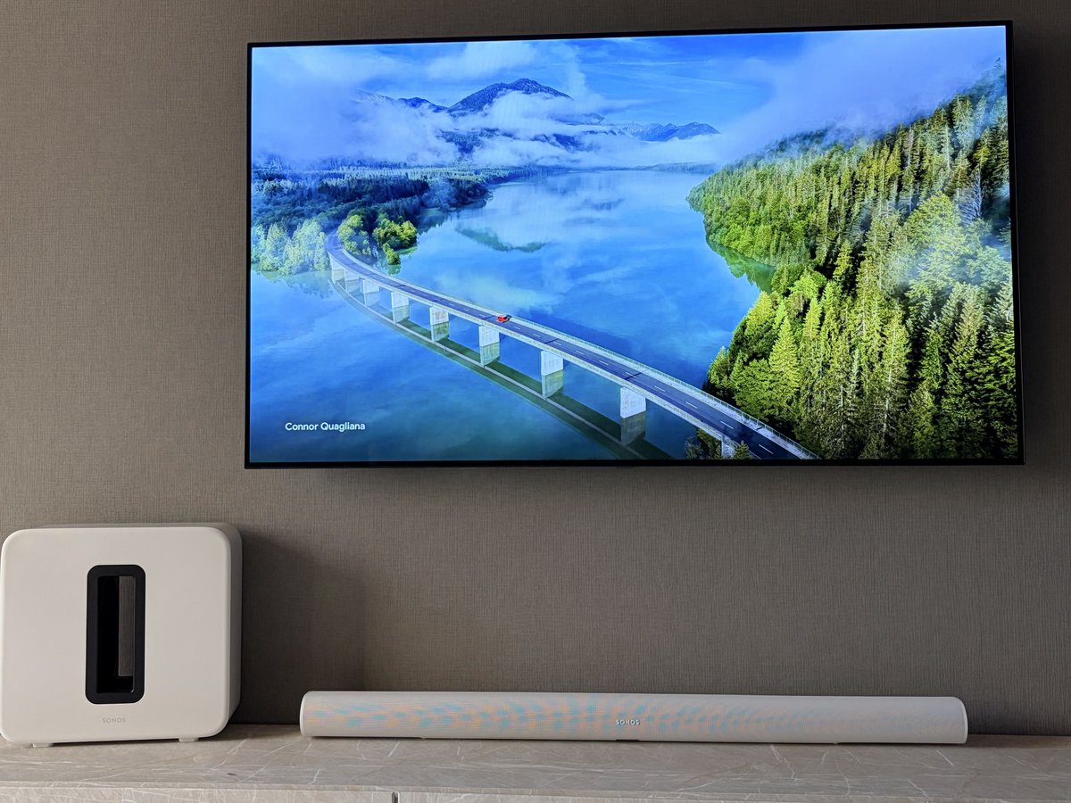 msk320's tweet image. 自宅サウンドバー5年ぶりのアップデート。SONOSのArc UltraとSub4を買った。これで息子のカーズも捗るわ。