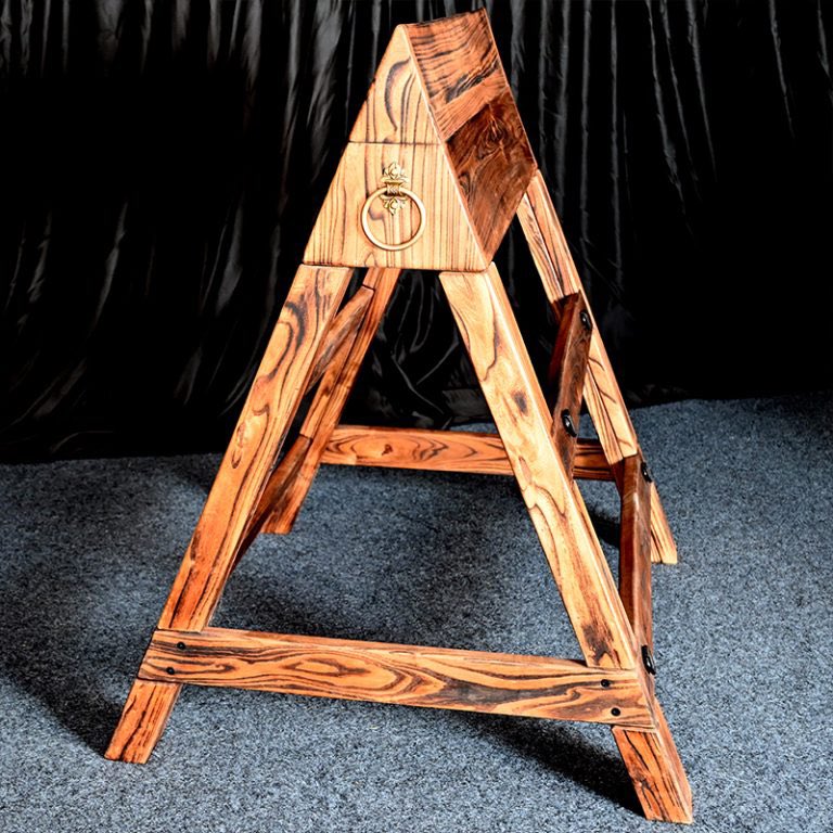 Ruiocnnh's tweet photo. Kinkforges BDSM furniture https://t.co/IZgQgMxQv0