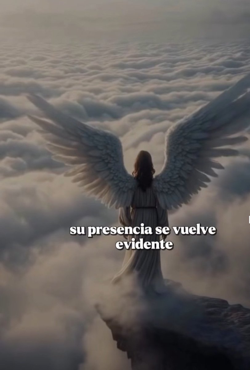 fpoom's tweet image. Hoy hace 11 años decidiste regresar a casa... Yo todavía hoy espero tus mensajes en el celular.... Gracias por seguir siendo esa luz que me guía y esa compañía que no me suelta.... Te amo mamá, hasta volvernos a encontrar....