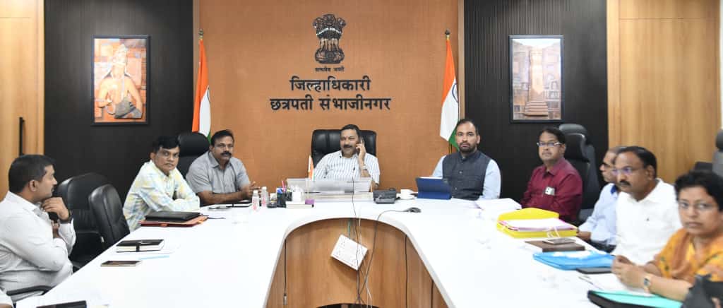 pdjjmabd's tweet photo. #JalJeevanMission #HarGharJal #HarGharNalSeJal..
@jaljeevan_
@gssjodhpur
@prahladspatel
@MoJSDDWS
#jaljeevanMission
@iamvikassheel
@MojSDDWS
@pibwater
@WssdMaharashtra
 जिल्हा अकस्मिक पाणी आरक्षण बैठकीचे आयोजन जिल्हाधिकारी दिलीप स्वामी  ZP CEO अंकित,उपस्थित करण्यात आले होते. https://t.co/XNh6fM4t8b