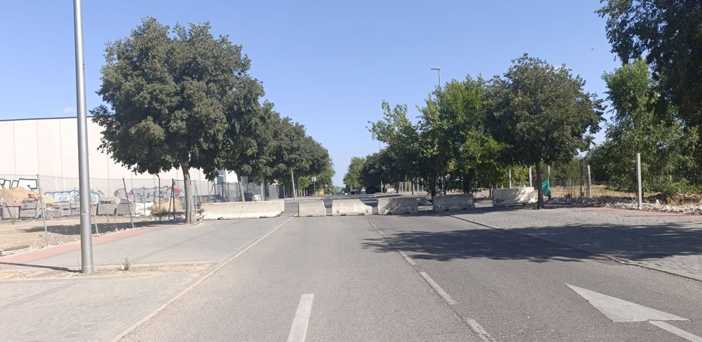marco_aesp's tweet image. &quot;Madrid lanza 1ª convocatoria #Sandbox innovación pública para impulsar proyectos tecnológicos en entornos reales, priorizando implantación en distrito #VillaVerde, epicentro estrategia mpal. innovación y transformación digital&quot;
¿Por eso trabajos en zona?
x.com/marco_aesp/sta…