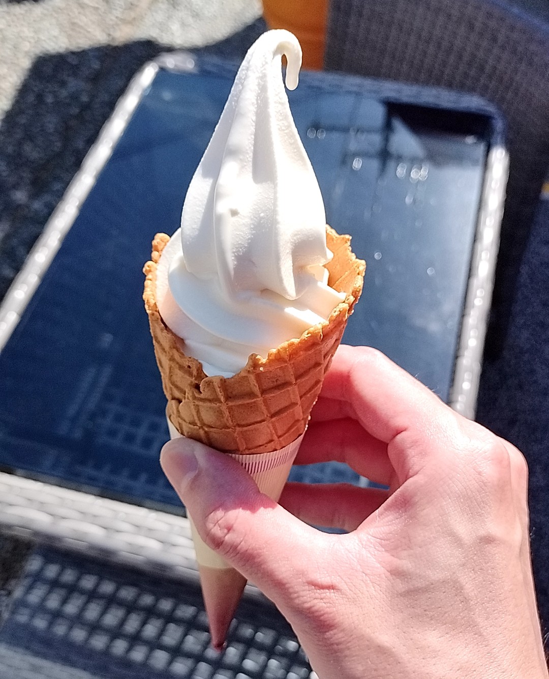 そふとくりーむ きょう7月3日は🍦ソフトクリームの日らしいですね😲 中国地方の