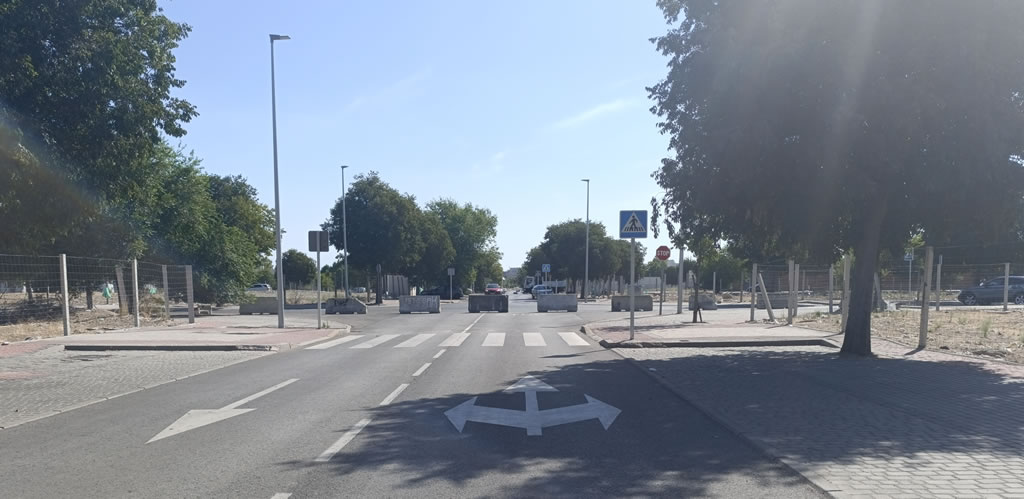 marco_aesp's tweet image. &quot;Madrid lanza 1ª convocatoria #Sandbox innovación pública para impulsar proyectos tecnológicos en entornos reales, priorizando implantación en distrito #VillaVerde, epicentro estrategia mpal. innovación y transformación digital&quot;
¿Por eso trabajos en zona?
x.com/marco_aesp/sta…