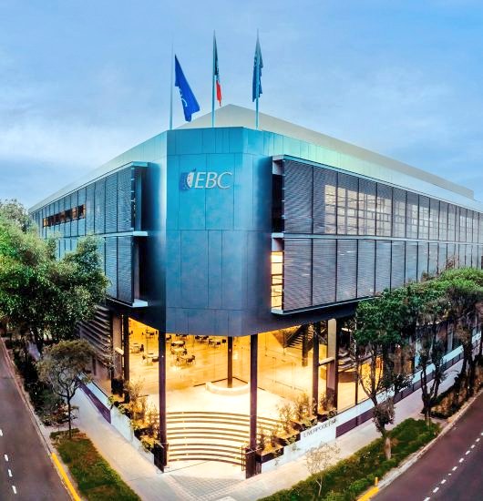 Un alumno armado y ustedes sin actuar hasta horas después. 
<a href="/LaEBC/">EBC</a> LA OMISIÓN ES COMPLICIDAD.
¿Cuándo van a tomar acciones al respecto?
Cualquier afectación a sus alumnos es SU RESPONSABILIDAD Y NEGLIGENCIA. 

vt.tiktok.com/ZSUyFsts7/