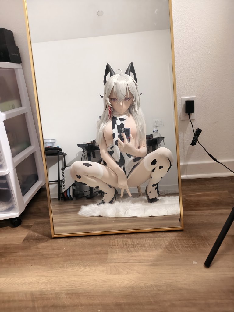 Instant233's tweet image. 《优秀的防走光意识》

#着ぐるみ #kigurumi #赞妮