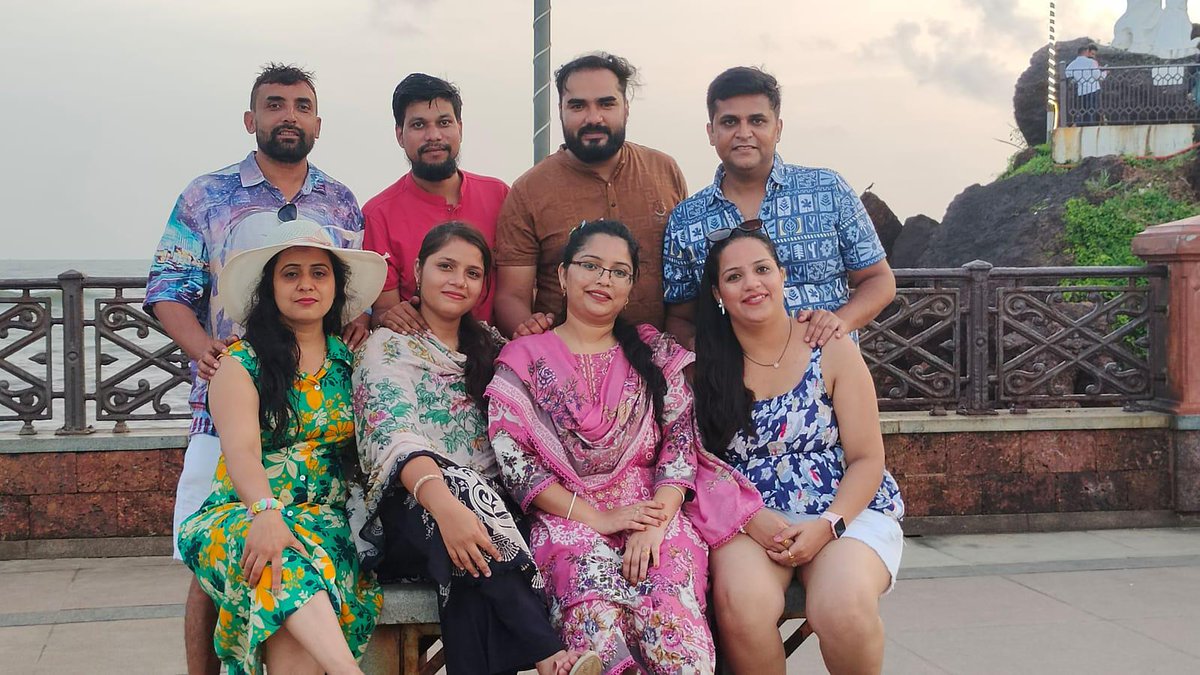 AAPNAInfotech's tweet image. 🌴 Family Retreat at AAPNA ADDA, Goa! 🏖️

Our AAPNA Commandos and their families soaked in the Goan spirit — laughter, sunsets &amp;amp; cherished memories. 💙

Here’s to family, friendship, and the #SpiritOfAAPNA that makes every moment special!

#LifeAtAAPNA #GoaVibes #TogetherWeShine
