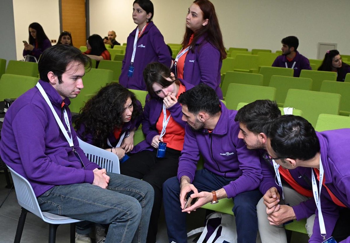 dostagentliyi's tweet image. “NextGen AI: İnsan və süni intellektin inteqrasiyası” düşərgəsinə start verilib.

↪️ dost.gov.az/news/1365

#DOSTAgentliyi #KönüllüDOST #NextGenAI