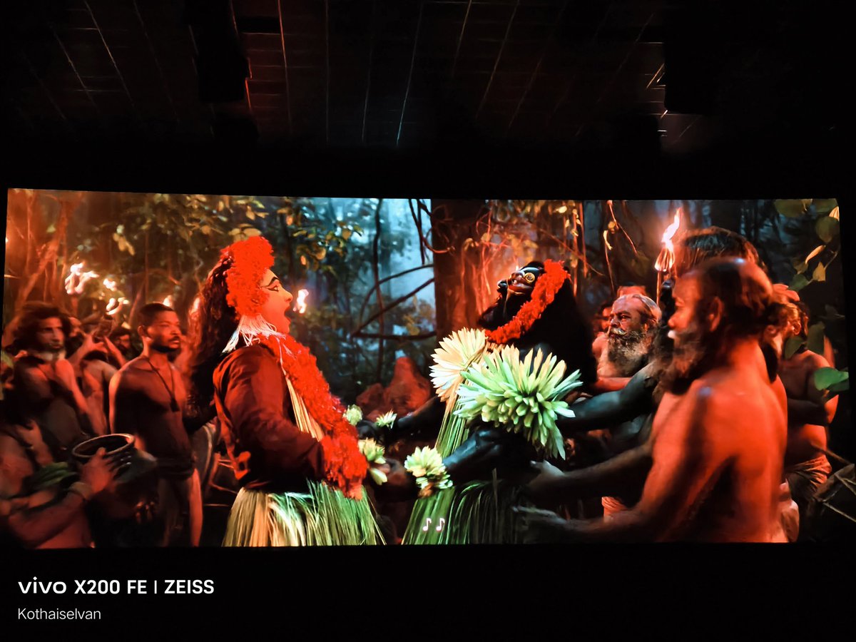 Kothaiselvan21's tweet image. Watched #KantaraChapter1 at @SPRcinecastle — Screen-1 (KING👑)

—The BARCO Flagship 4K RGB LASER Proj 🎞️dazzles with Sharp-Colourful-Brighter Visuals 👌🔥.

—Complete PULZZ spkrs ATMOS 🔊 delivers Tight Impactful Bass with Stunning detailed Sound💥💥(64‑Ch)

#Salem

(1/2)🧵