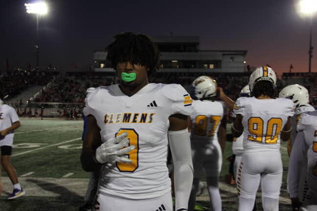 kam_Hoosier's tweet photo. Thank you to @SA_Sports and to All the Coaches that selected Me to play in The San Antonio All star Football game
@Coach_AHill @BDammone @ClemensBuffsFB @_CoachOlson @CoachGRichDL @rajesh_murti @Marshall_Reggie @CoachWhitt_ 
@Andrew_Ivins @gabrieldbrooks @MikeRoach247 https://t.co/LRJ4qVgQSi