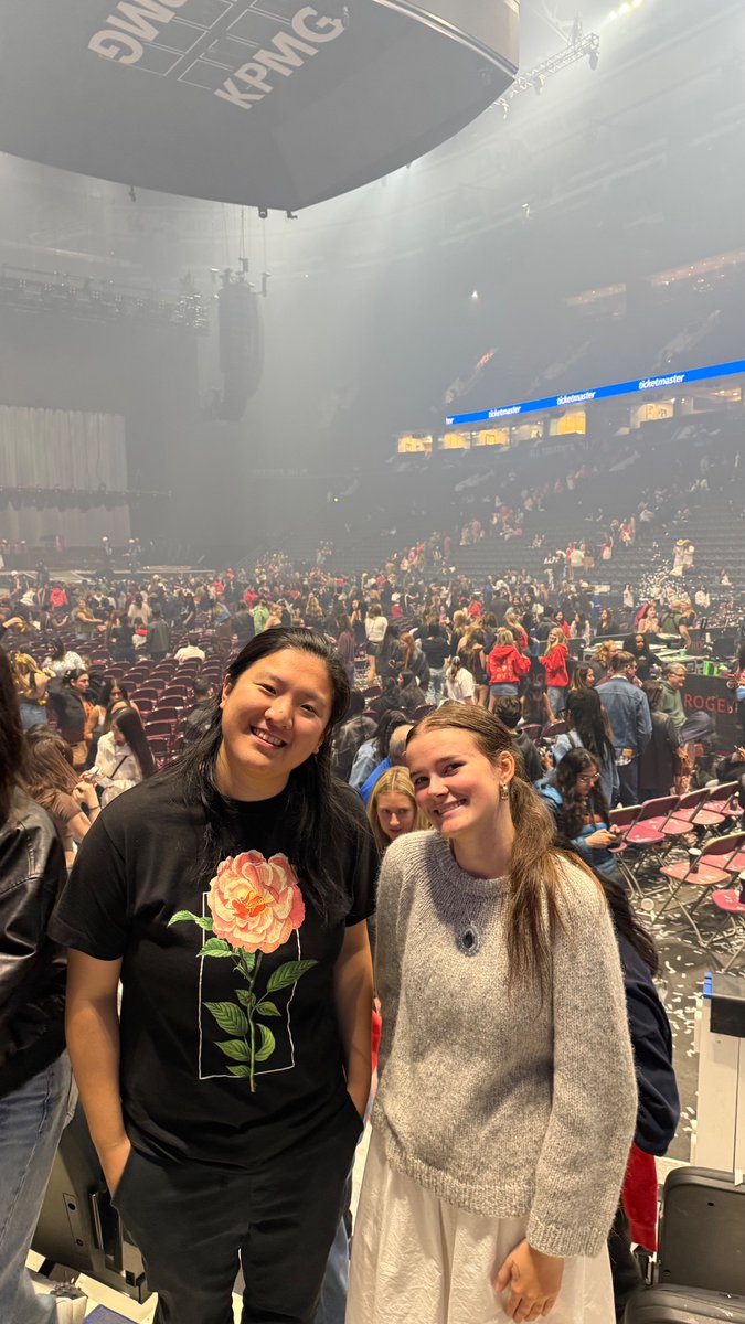 marisa🐿️🍂 tweet media