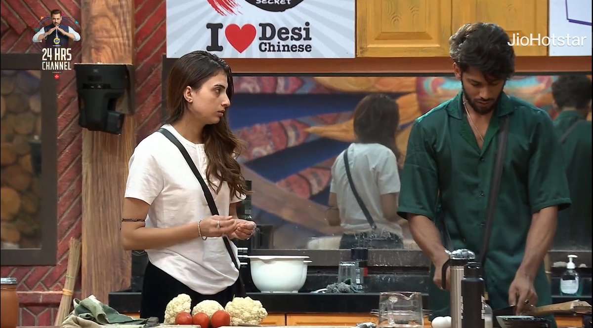 Watching your favorite person after they have gone to someone else 🤣

#bahana #farrhanabhatt #baseerali #bb19