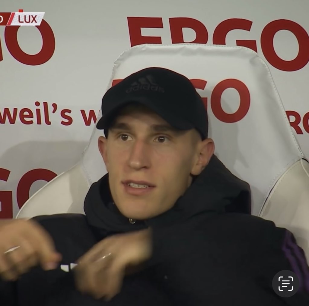 putting on your wedding rings as soon as you get subbed off is crazy work