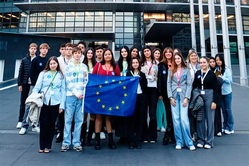 L’institut Illa de Rodes de Roses visita i participa en una sessió del Parlament Europeu d’Estrasbug
viladeroses.cat/linstitut-illa…