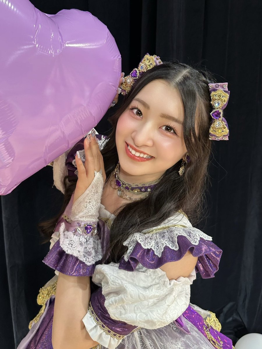 特典会ありがとうございました‼︎今日はチークが薄いかなと思って足し続けたらとっても濃くなった一日でした☺️
お馴染みの方はもちろん最近ファンになってくださった方や、初めてお話に来てくれた方も大勢いらっしゃって嬉しかったです‼︎また話しましょうね🥳(ジュリア💜)#超とき宣