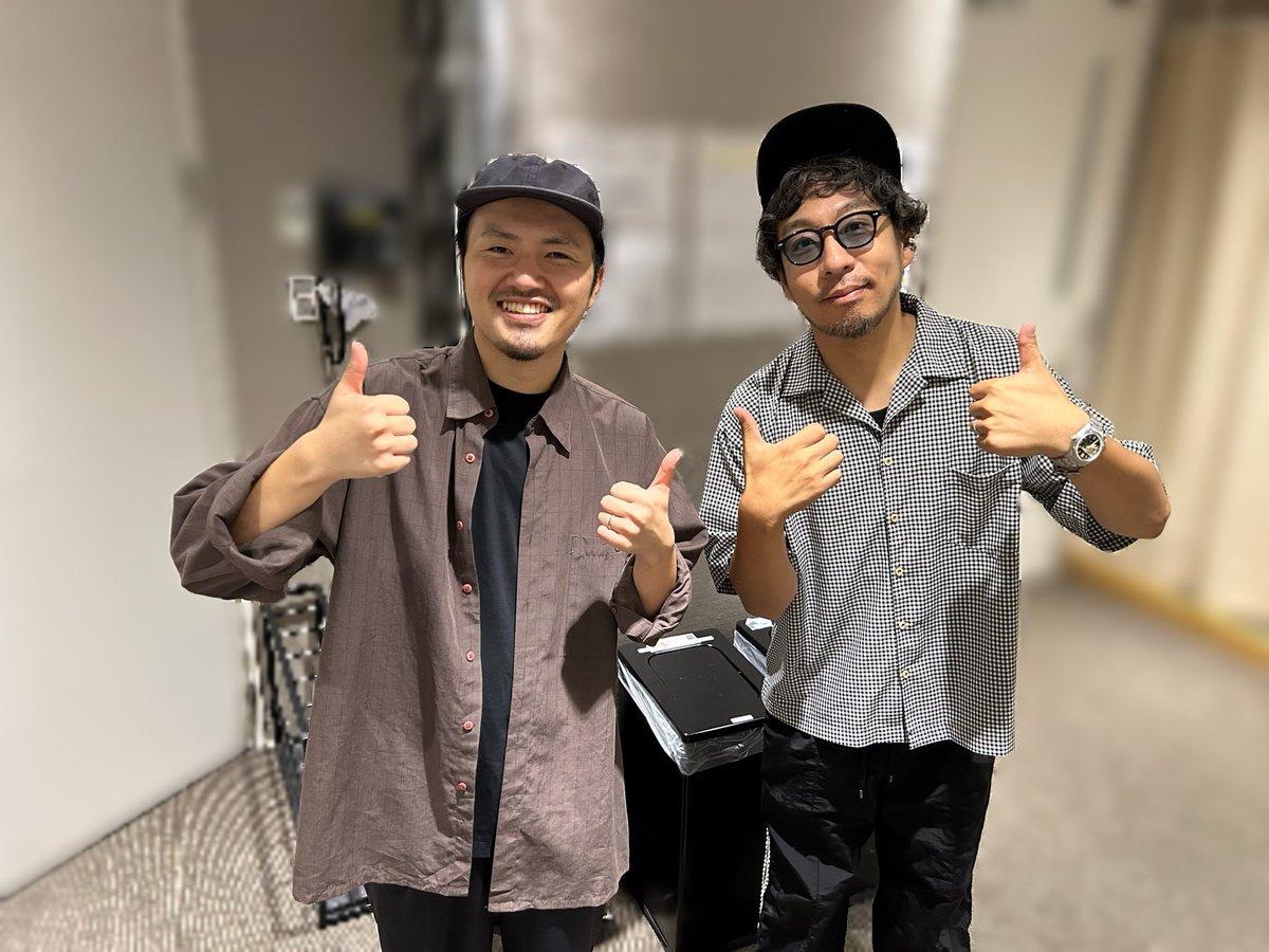 昨日のボカパにて、みきとPさんと！

「ロキ」の弾いてみたをあげていた5年前の自分にこの未来を伝えたい………………！！！

リハでもギターの話ができてとても嬉しかったです！全力でカッティングできて幸せでした😁😁😁#ボカパ2025