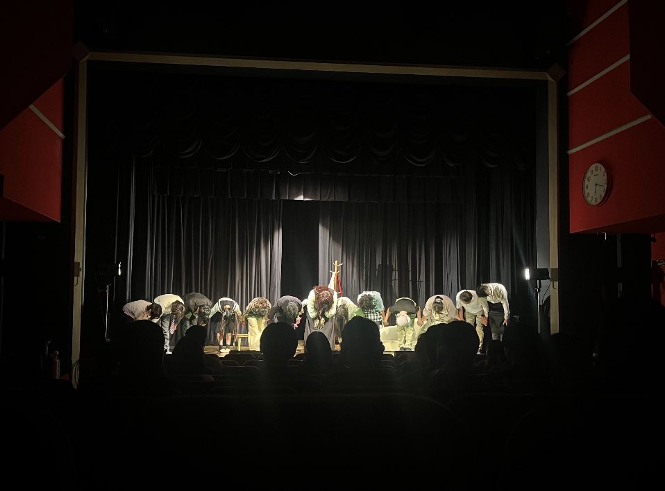 劇団ペリートホームズ
第２回自主公演『かぞくけんか』
2025年10月11日・12日
横浜人形の家　あかいくつ劇場

無事に終演いたしました！！✨

たくさんのお客様にお越しいただき、
ほんとうに幸せな2日間でした。

ご来場・ご支援くださった皆さま、
心よりありがとうございました！！

#かぞくけんか