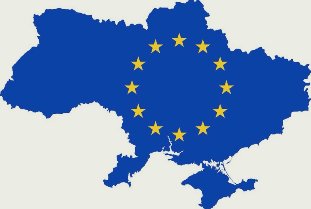 DU siehst dieses Bild; - eine Ukraine im EU Kleid.

 👉🏼 Wäre ein EU-Beitritt der Ukraine in DEINEM Sinne?