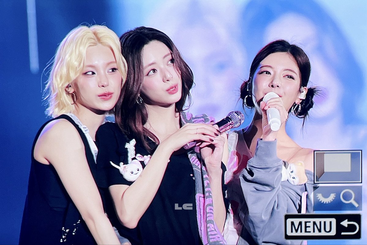 lc_cjs's tweet image. 251013 🖤🩵🩷 #ITZY #있지 #LIA #리아