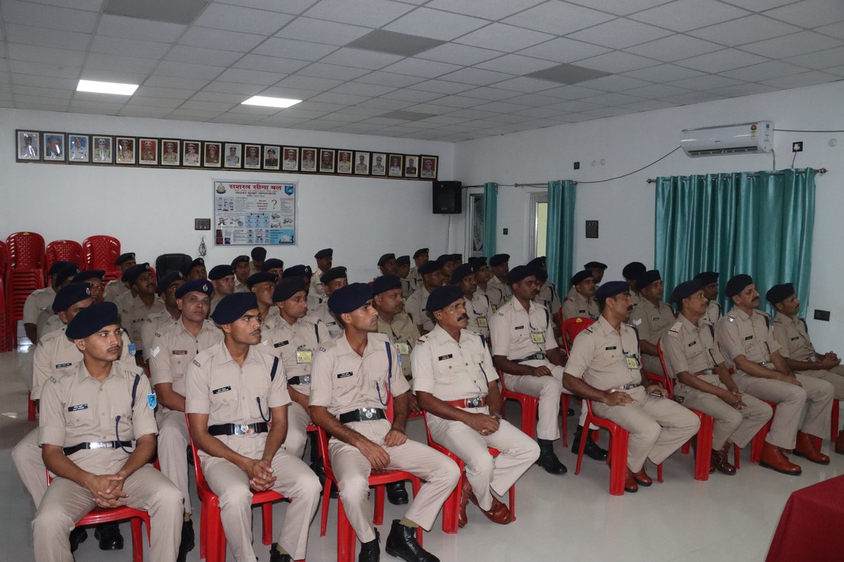 52bnssb's tweet image. दिनांक 13.10.2025 को 52वीं वाहिनी, सशस्त्र सीमा बल, अररिया द्वारा साइबर सुरक्षा जागरूकता माह के उपलक्ष्य में साइबर सुरक्षा जागरूकता कार्यशाला का आयोजन किया। @SSB_INDIA @ssbpatna @SSBSHQPURNEA @PMOIndia @HMOIndia #CyberAwarenessMonth #CybersecurityTraining