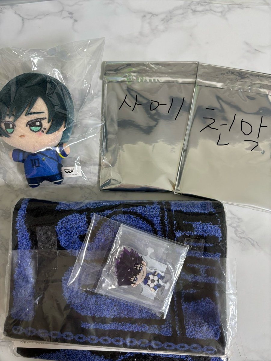 malang2411322's tweet image. 블루록 양도합니다!
배송은 cu 알택만 됩니다!!

이토시 린 치비누이-2.0
이토시 사에 천악 아크릴 일괄-3.2
카라스 타비토 쿠지타올+퍼즐 아크릴-0.8
#블루록장터 #블루록_장터