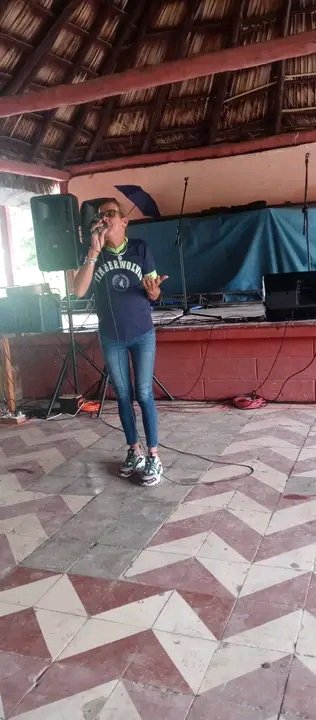 PedroRodrg73709's tweet image. La Peña Campesina Roberto Pérez Inmemoria se desarrolló con gran éxito donde el público disfrutó de nuestra música campesina poderosa tradición de todos los tiempos.
#Taguasco 
#CulturaTaguasco 
#CubaEsCultura
#SanctiSpíritusEnMarcha