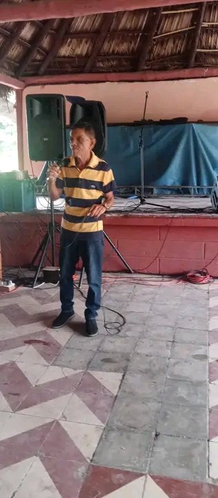 PedroRodrg73709's tweet image. La Peña Campesina Roberto Pérez Inmemoria se desarrolló con gran éxito donde el público disfrutó de nuestra música campesina poderosa tradición de todos los tiempos.
#Taguasco 
#CulturaTaguasco 
#CubaEsCultura
#SanctiSpíritusEnMarcha