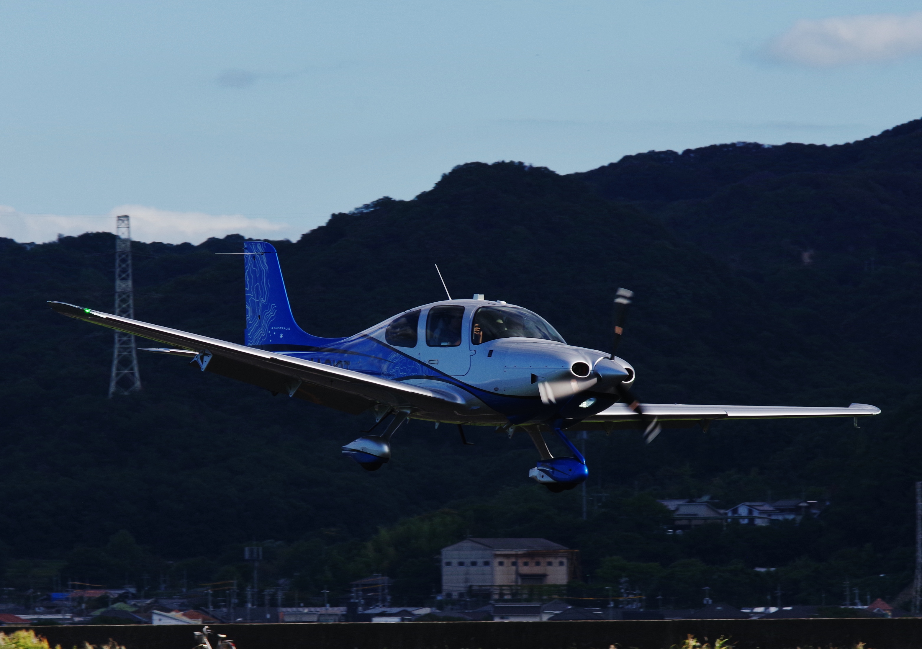 【東京近郊受渡し希望】FUJISTRATOS 42サイズ 即乗り可能 PV4B-ANFK | パワーバンド取付対応露出用取付自在フタ高耐候性