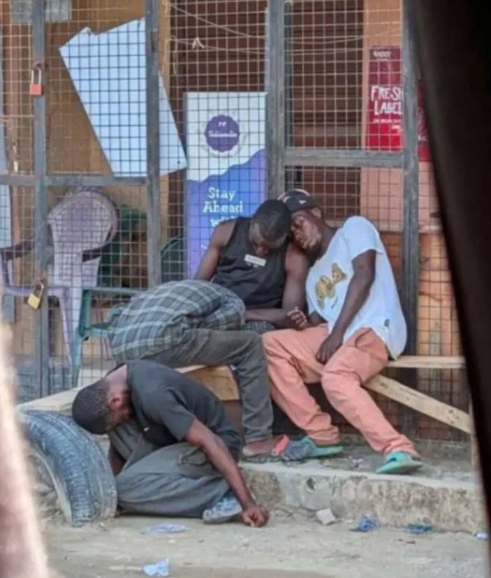 ambrooky__'s tweet image. &quot;Four cousins &quot;