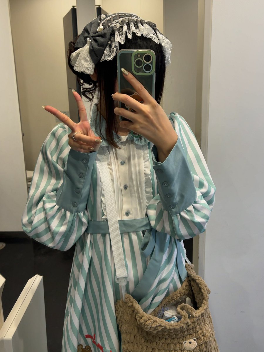 Tracykeong's tweet photo. デザフェスで買った着物リメイクへドレ、合わせやすくて好き https://t.co/bX7ydfLjrB