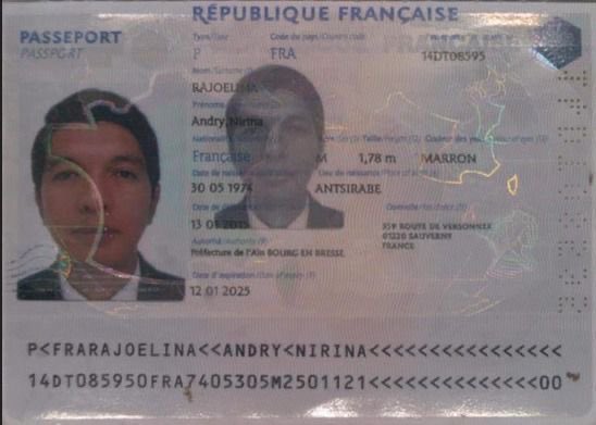 #AFRICA | 🛑‼️🚨Un dirigeant africain détenant un passeport étranger ! 👇👇👇#Madagascar