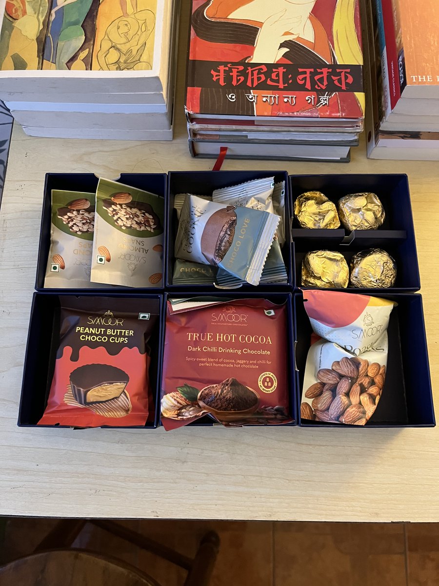 IndiCoder18's tweet image. Grateful to the teams of @IndiaPOCO and @XiaomiIndia for sending some Diwali gifts that are truly sweet and incandescent.