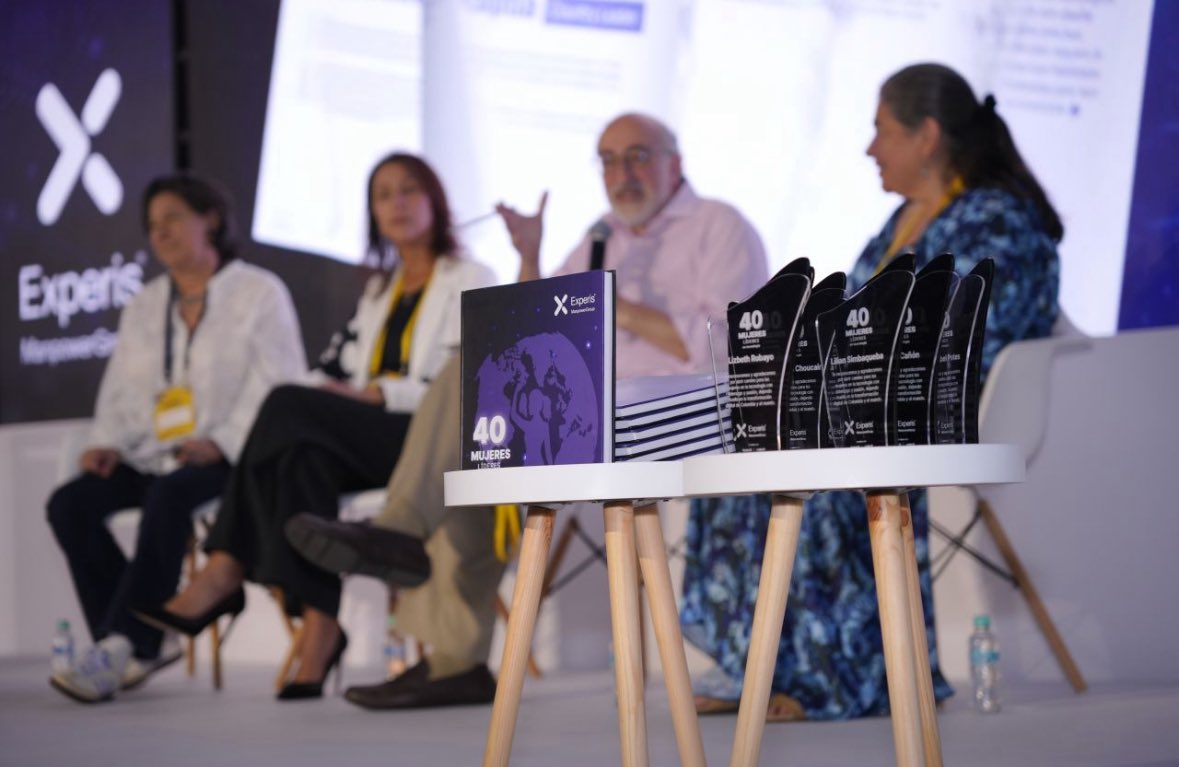 Sandra Urrutia (@sandramurrutia) on Twitter photo Una de esas noticias que me llenan de gratitud y compromiso. Ser parte del libro #40MujeresLíderesenTecnología de <a href="/ExperisColombia/">Experis Colombia</a>.
Una inspiración para las nuevas generaciones de mujeres que sueñan con un futuro donde la tecnología sea una oportunidad para todos.💜 Una de esas noticias que me llenan de gratitud y compromiso. Ser parte del libro #40MujeresLíderesenTecnología de <a href="/ExperisColombia/">Experis Colombia</a>.
Una inspiración para las nuevas generaciones de mujeres que sueñan con un futuro donde la tecnología sea una oportunidad para todos.💜