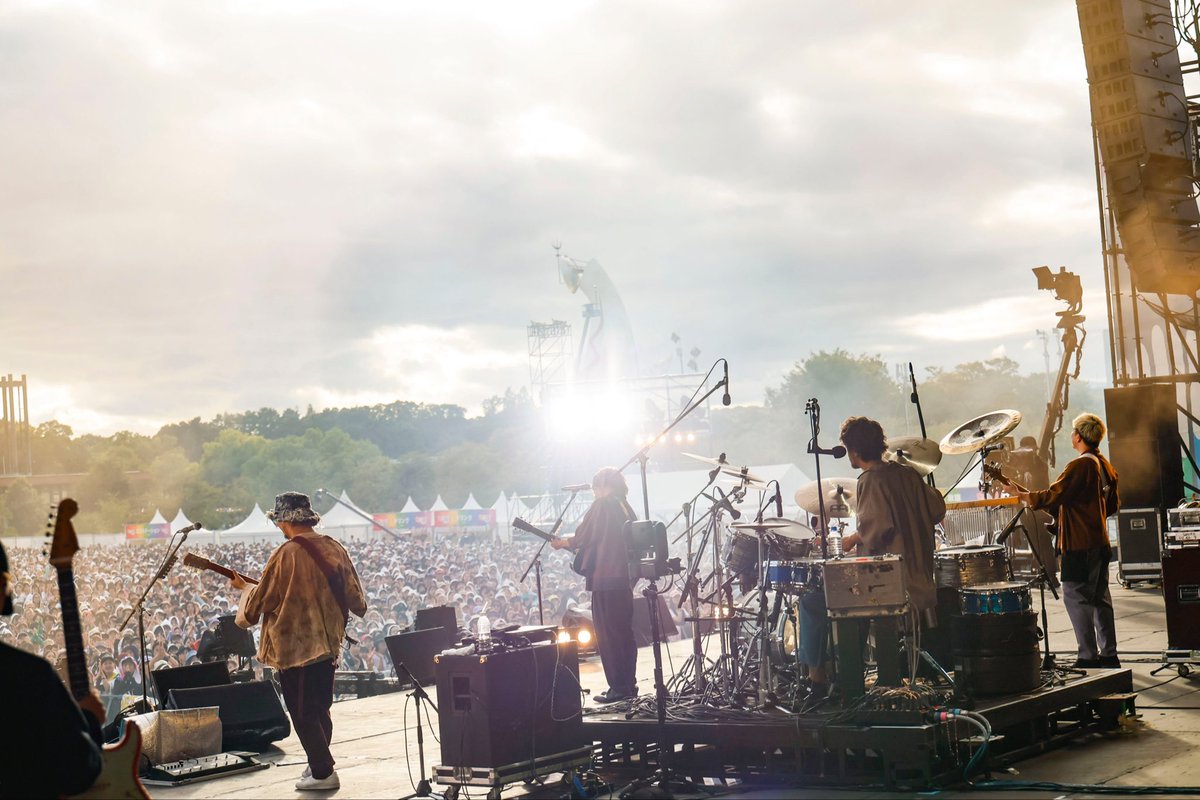 wacci_jp's tweet image. 2025.10.13
WESSION FESTIVAL 2025
-------
 
ご来場頂いた皆さん、
ありがとうございました🎸
 
そして #WEST. の皆さん、
素敵なセッションを
ありがとうございました✨
 
《Set List🎧》
M01 別の人の彼女になったよ
M02 涙腺 w/WEST.
M03 恋だろ w/WEST.
M04 あじわい w/#濵田崇裕 #小瀧望
M05…