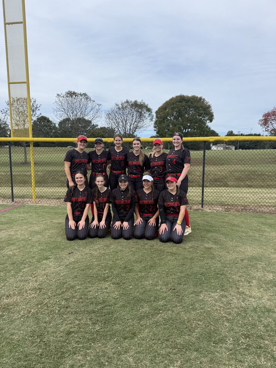 FC_Hooks's tweet image. Another tournament in the books for the FC Athletes, finishing 2-2-1 on the weekend at the PGF Fall-Cashionals!
The bats came alive again this weekend across the board! Strong defensive performances from behind the plate to the outfield! Proud of this group! @Firecrackersinc