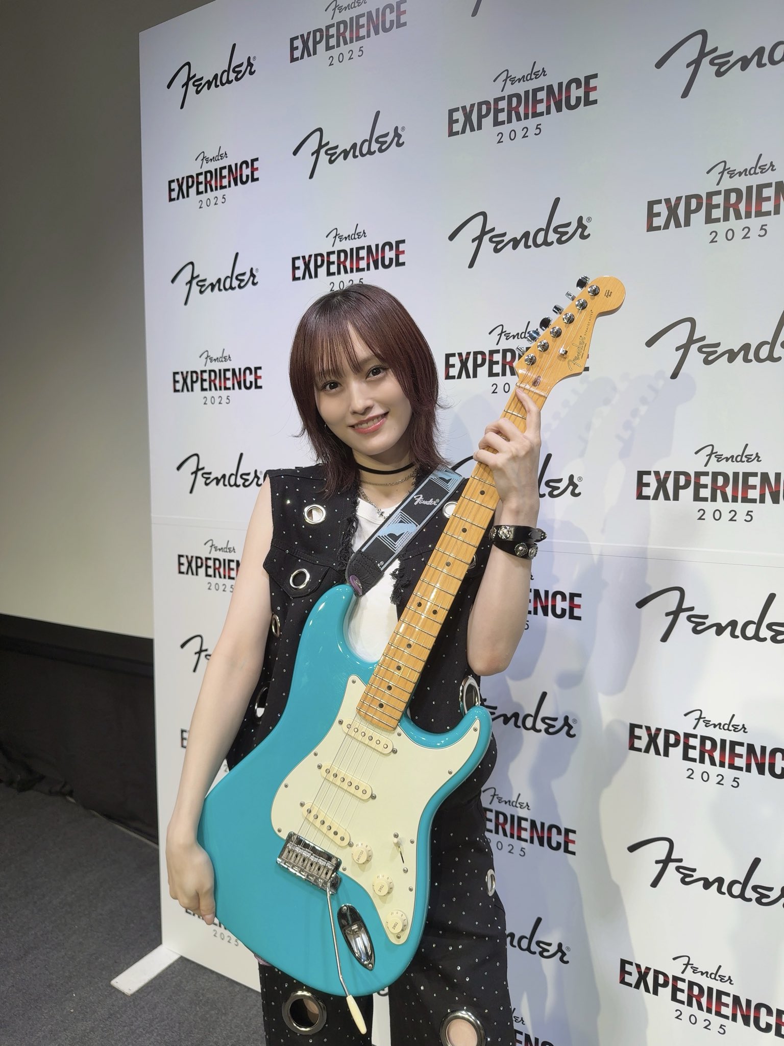 山本彩 (@SayakaNeon) / X