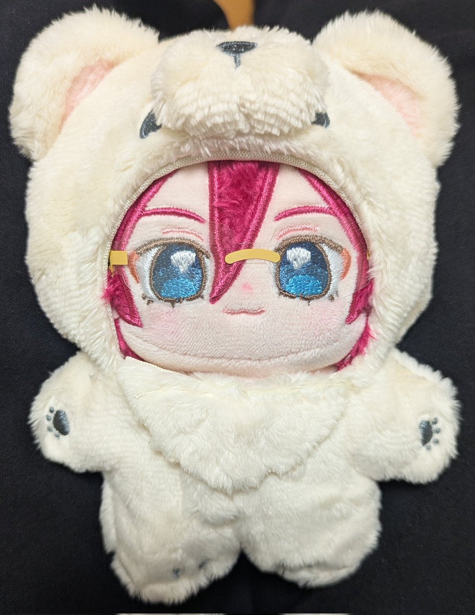 いつぬいのチークが思ったより濃ゆかったのでアセトン配合タイプのネイルリムーバーを綿棒に染み込ませてクルクルしたら気持ち薄くなりました〜
うちの子チーク濃いめでお顔がちょっと浮いてるかも…って思う方参考に…🧸