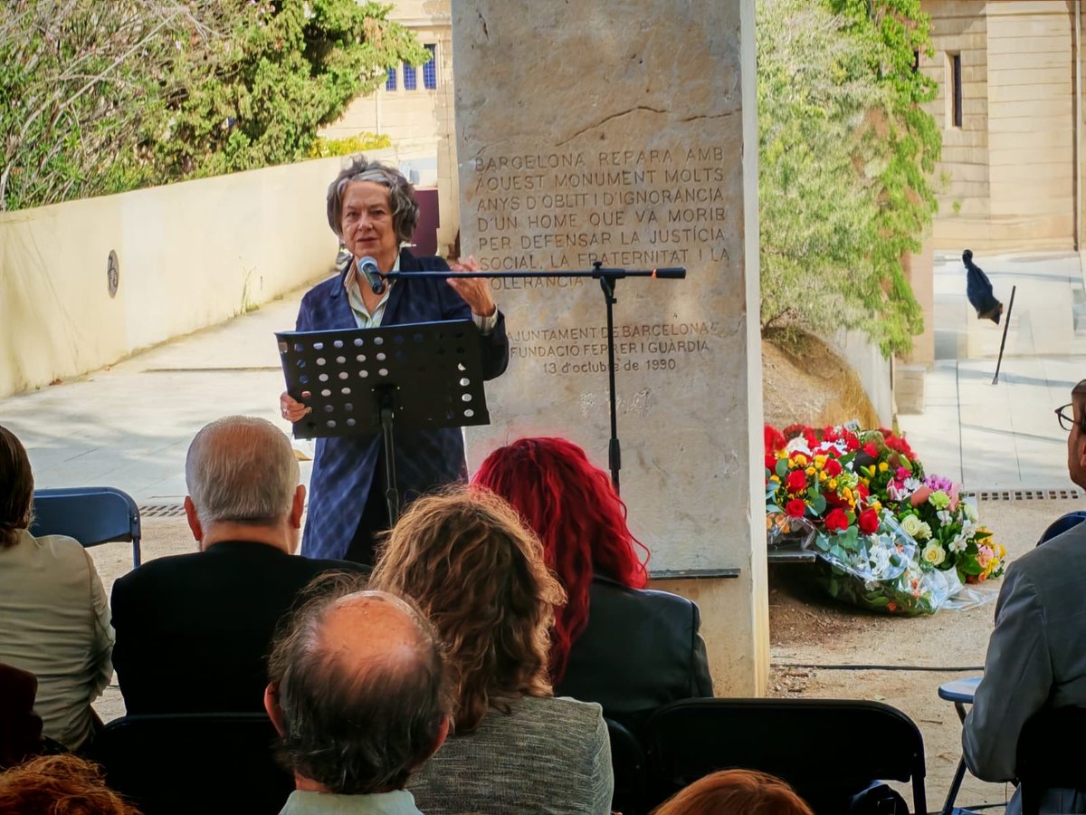 Un any més, <a href="/ccoocatalunya/">CCOO de Catalunya</a> <a href="/CCOOeducacio/">CCOO Educació</a> i <a href="/FundCipriGarcia/">Fund.Cipriano García</a> participem de l’homenatge a Francesc Ferrer i Guàrdia en l’aniversari del seu afusellament i d’una sentència que la <a href="/f_ferrerguardia/">Fundació Ferrer i Guàrdia</a> batalla perquè sigui anul•lada 116 anys després