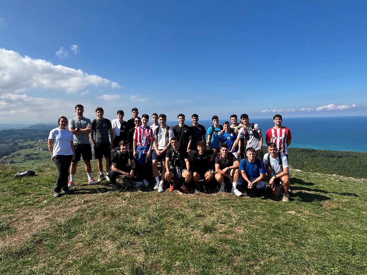 🗣️Alumnos del grado en CAFYD de UNEATLANTICO realizan una ruta de senderismo por la Picota.

Link a la noticia 👉  une.at/2bf